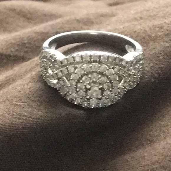 Sold - Picture 3 of 5